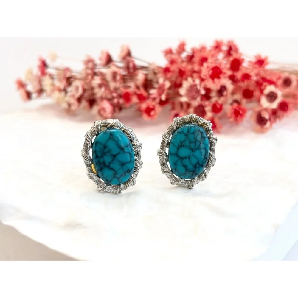 Faux Turquoise Silver Toned 80's Style Retro Oval Shaped Vintage Cuff Links